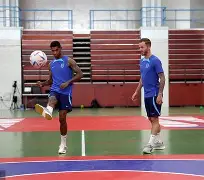 今晚体能课后，里昂内部沟通备战NBA总决赛，引发热议，训练强度明显提升(形势与政策8答案)