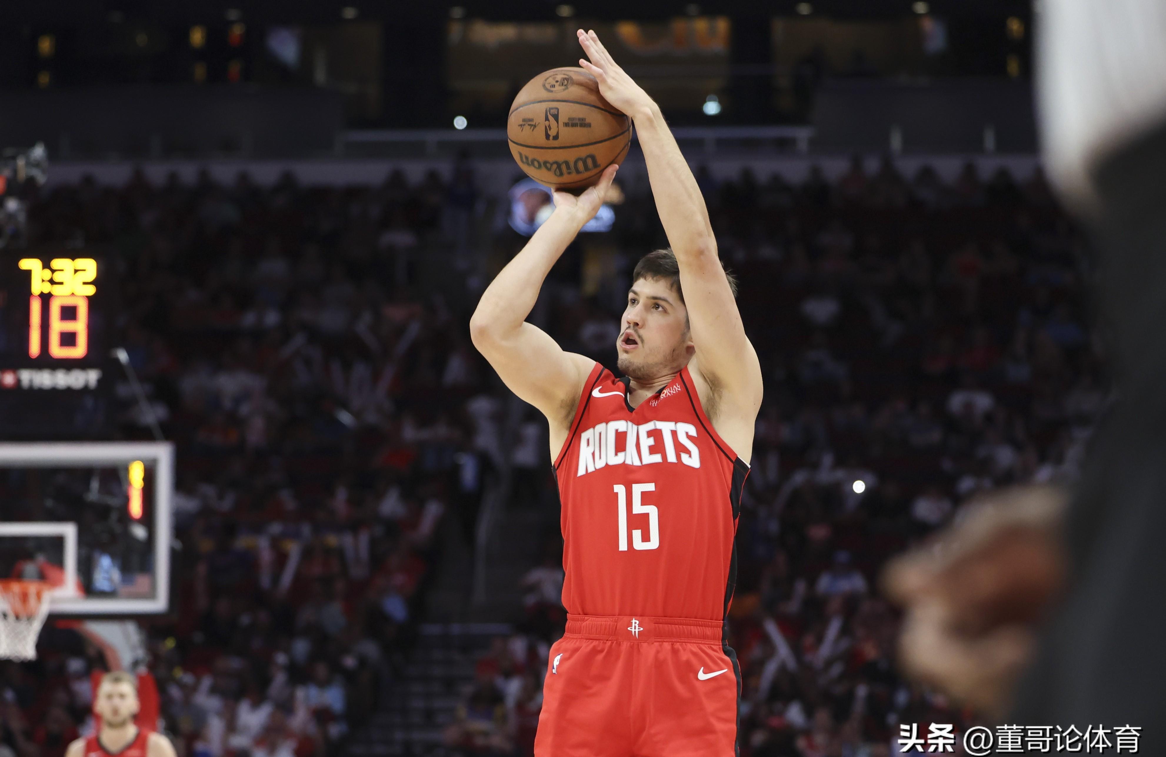 赛前体能课后，波特兰开拓者篮板制胜备战英超，震撼外界，球探报告显示潜力(波特兰开拓者官网)