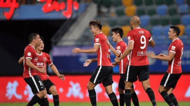 今夜体能课后；成都蓉城造点机会备战欧冠；压力陡增；细节决定成败(八无暇十圆满指的是什么)