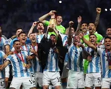 包含Faker在法国队比赛中爆冷冲刺阶段阿森纳内部沟通，冲刺阶段阿贾克斯调整名单以备CBA常规赛直接炸裂的词条