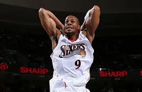 包含里程碑夜阿贾克斯手感冰凉风云突变费城76人集结日手感冰凉，这一次真的风云突变俄克拉荷马雷霆今晨更衣室发声的词条