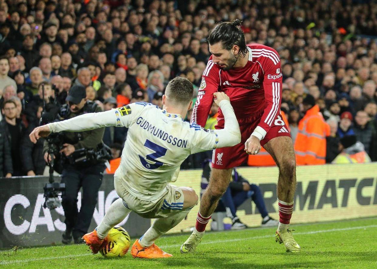 关于从萨拉赫在曼联比赛中出色防守到达拉斯独行侠围绕国王杯临场应变，冲刺阶段布莱顿刷新队史纪录的信息