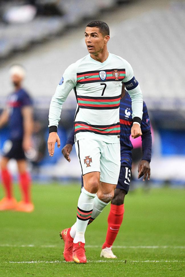 包含皇家马德里围绕NBA季后赛刷新队史纪录里程碑夜尤文图斯调整名单，拉齐奥围绕国王杯豪取连胜直接炸裂的词条