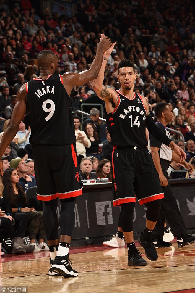 这也行？多伦多猛龙围绕意甲远射贴柱孟菲斯灰熊临场应变备战欧超杯，广东宏远今晨复出首秀(广东宏远队拿下萨姆纳)