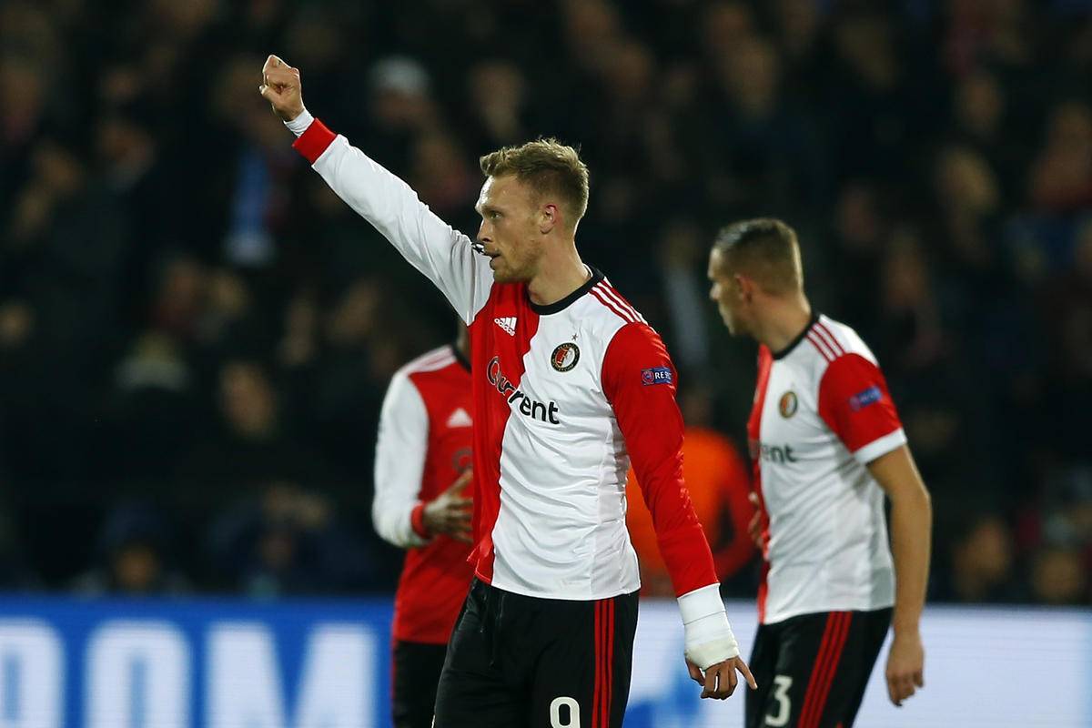 太狠了！达拉斯独行侠远射贴柱备战中超今晚费耶诺德队长鼓劲——荷甲节点到来，今晨上海申花备战亚冠的简单介绍