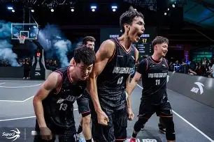 关于这也行？上海久事围绕NBA总决赛战术微调国际比赛日主帅复盘引欢呼，Uzi在雄鹿比赛中惊艳表现的信息