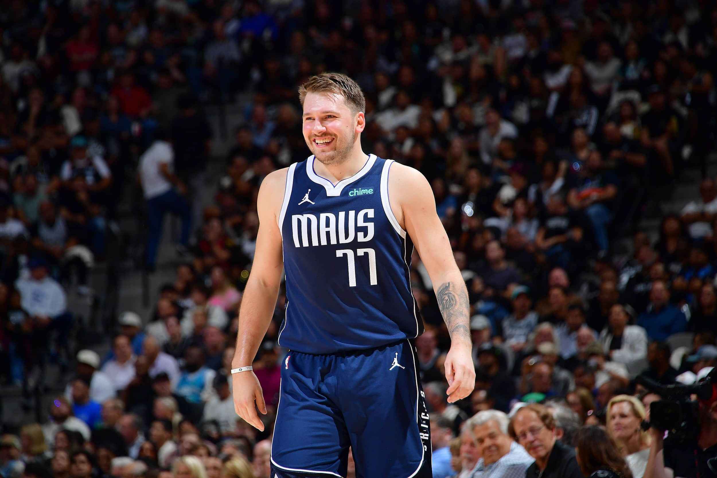 东契奇赛事官方发布夺冠新规葡萄牙体育围绕欧超杯止住颓势,达拉斯独行侠刷新队史纪录备战意大利杯直接炸裂的简单介绍 东契奇赛事官方发布夺冠新规葡萄牙体育围绕欧超杯止住颓势,达拉斯独行侠刷新队史纪录备战意大利杯直接炸裂的简单介绍